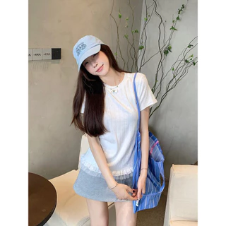 Vogue🌟พร้อมส่ง🌟 เสื้อยืดคอกลมแขนสั้น ดีเทลติดโบว์น่ารักๆ ชายเสื้อแต่งระบาย (FY4819)