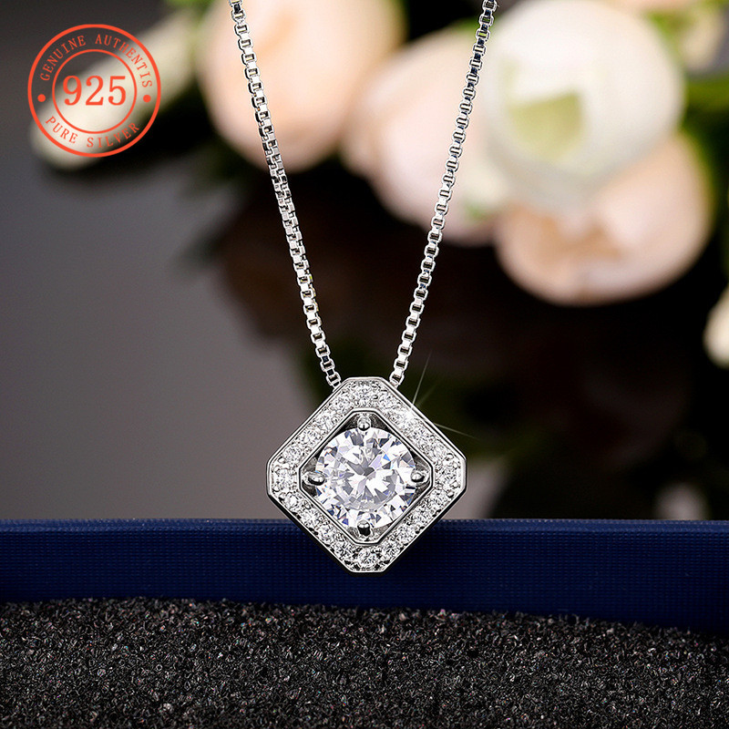 SHEFULI 925 เงินคลาสสิก Simple Moissanite สร้อยคอรูปสี่เหลี่ยมขนมเปียกปูน CSX1342