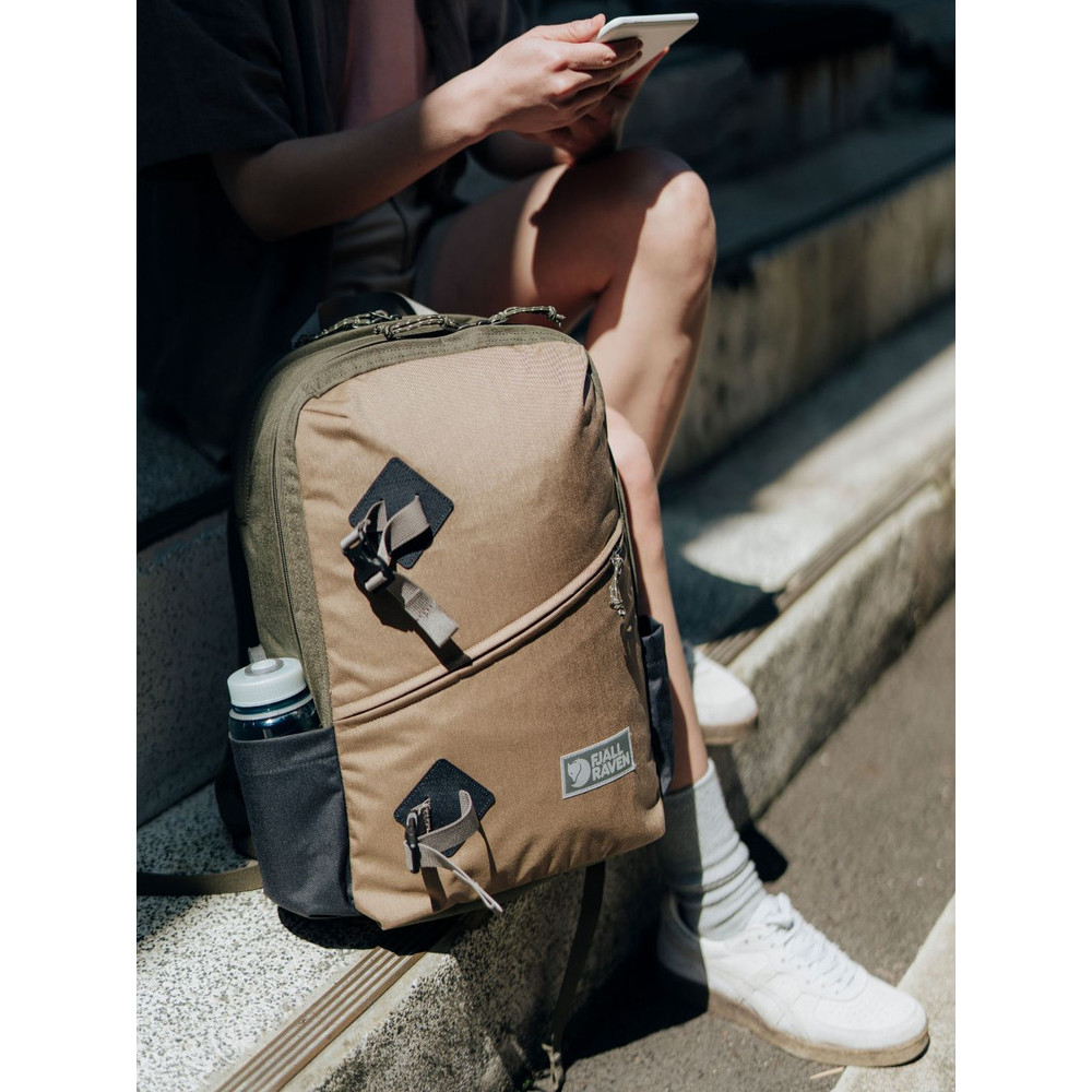 Sweden Fjallraven Arctic Fox Vardag City Series Backpack Backpack Outdoor Bag ของแท้ Ready Stock