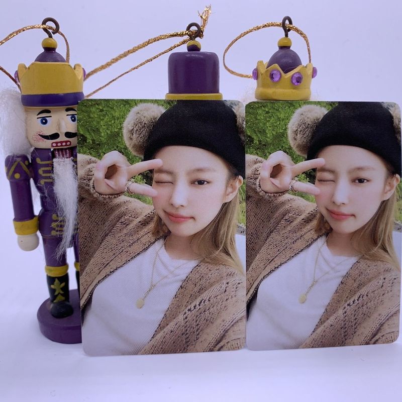 กลุ่มสาวเกาหลีฤดูกาลโรงเรียน Beyer หมีน้อย Nie Jennie Star Chasing blackpink แฟนของขวัญอินเทรนด์