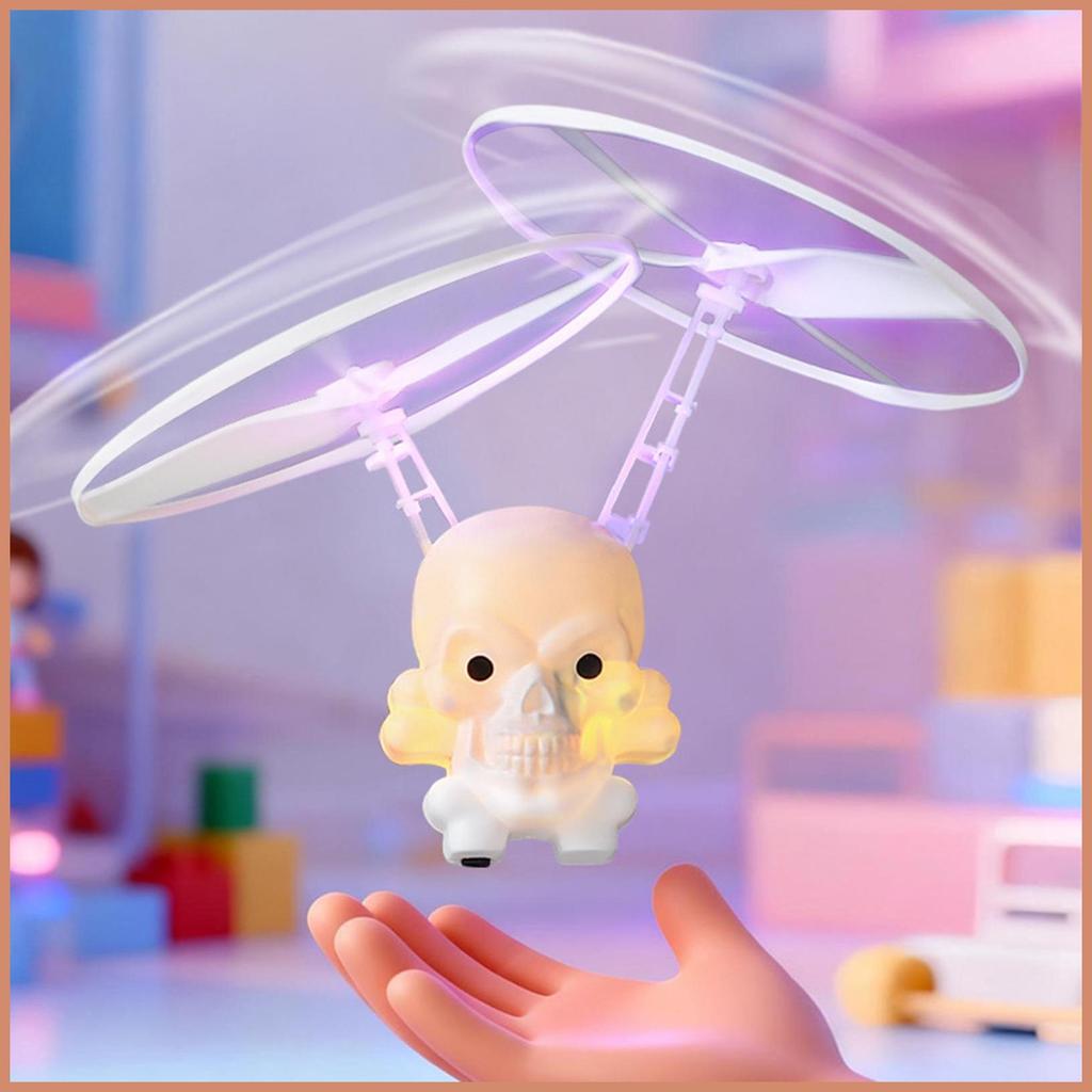 Light Up Flying ของเล่น Light up ชาร์จเปลี่ยนสีลอย Flying Spinner Skull ของเล่นสําหรับบ้านในร่ม ayen