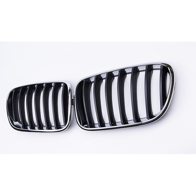 กระจังหน้ากลางกันชนหน้าสีดําสีเงินเส้นเดียวสําหรับ 10-13 BMW X3 F25 SUV