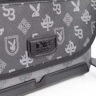 PLAYBOY รุ่น Monic Crossbody bag กระเป๋าสะพายข้าง รหัส ST-B262PBM344-BK ดีไซน์ทรงFlap สีGunmetal