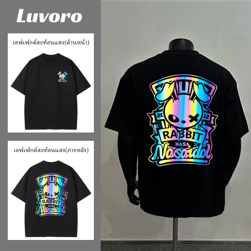 (ผ้าฝ้าย100%) Luvoro เสื้อยืด2025ลายสะท้อนแสงT-shirt ลวดลายเท่ๆ แนวอเมริกัน ยูนิเซ็กซ์แขนสั้น oversize สีดำและสีขาว E016