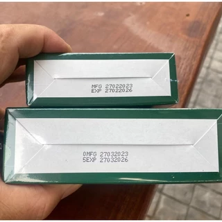 ยาหม่องโพธิ์หยกสมุนไพร ขี้ผึ้งโพธิ์หยก สูตรดั้งเดิม(สูตร2)ของแท้ 100% แพ็คเกจใหม่ ขนาด15กรัม 50กรัม 青草藥膏 หมดอายุปี 2025
