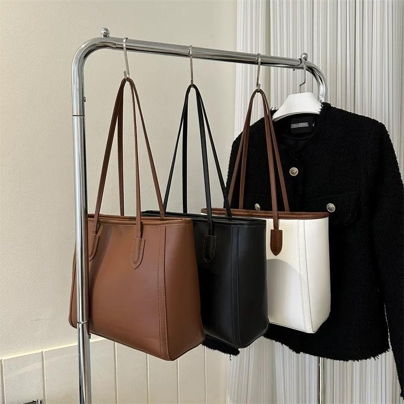 Halo studio พร้อมส่ง🔥 สีทึบกระเป๋าสะพายไหล่สำหรับผู้หญิง การออกแบบความจุขนาดใหญ่ กระเป๋าแฟชั่นสตรีสไตล์เกาหลี