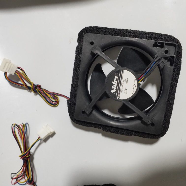 พัดลมอุปกรณ์สำหรับตู้เย็น Panasonic U11P14BS1Z3-57 (14V 0.19A)! พัดลมเสถียร ไร้เสียง ทนทาน เหมาะสมแน