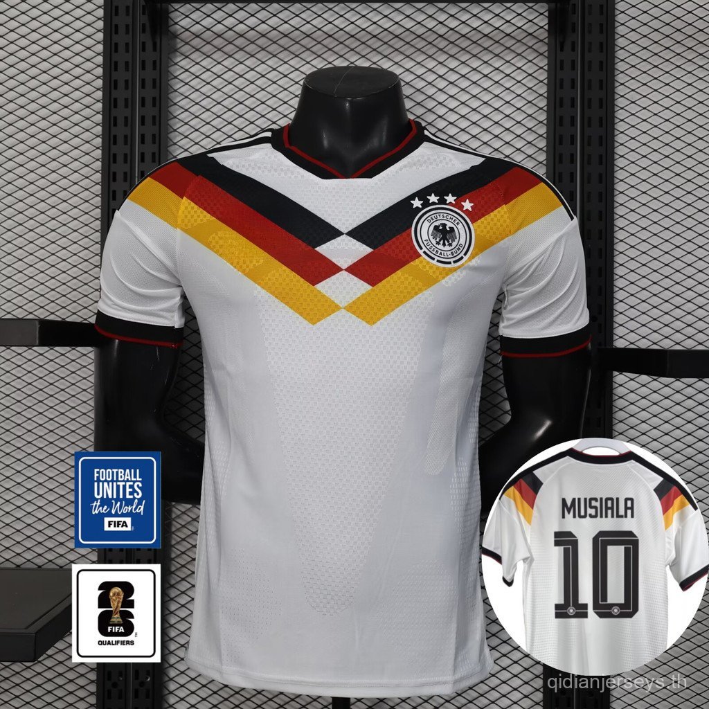 เสื้อเจอร์ซีย์สำหรับนักฟุตบอล จากบ้านเยอรมนี มีให้เลือกระหว่างไซส์ S ถึง 4XL