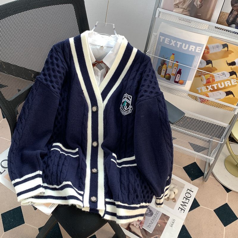 【11.11优惠大促】学院风V领开衫毛衣外套2025新款女秋冬穿搭宽松慵懒外穿针织上衣fadacai666.thfadacai666th20251109