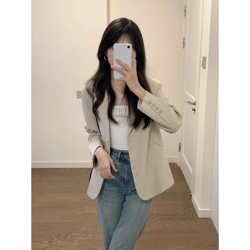 blazer ผู้หญิง blazer Light Khaki เสื้อสูทลำลองผู้หญิง สไตล์สั้นแบบไฮเอนด์ เหมาะสำหรับต้นฤดูใบไม้ร่ว