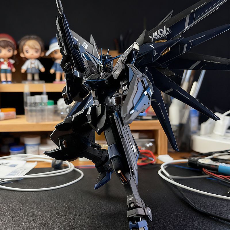 ในประเทศทารกแรกเกิด Free Strike 2.0 Black Phoenix Mecha รุ่น 1: 100 Gundam MG Mobile Suit ของเล่นเด็