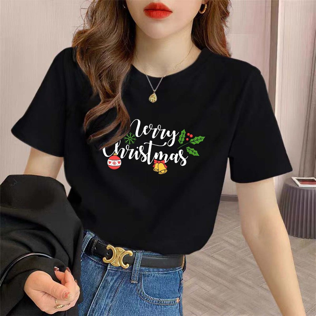 เสื้อยืดแขนสั้นผู้หญิง ลายต้นคริสต์มาสและ Merry Christmas