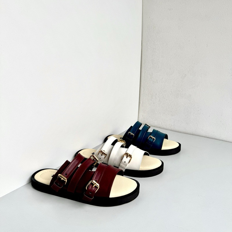 รองเท้าแตะหัวเข็มขัดผู้หญิง Courtney