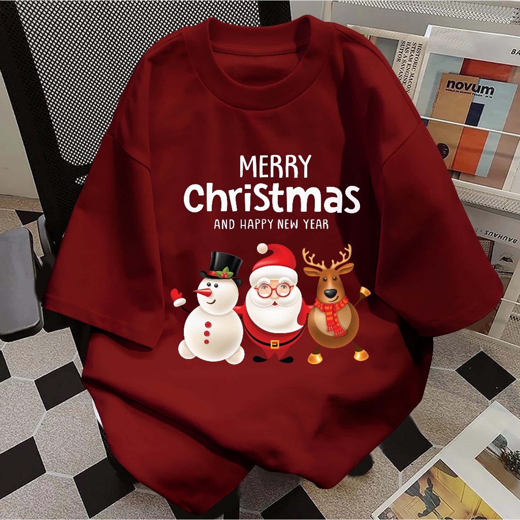 เสื้อยืด unisex Christmas Red พิมพ์ลายซานตาคลอส Snow Boy Local Brand Exclusive Christmas Collection 