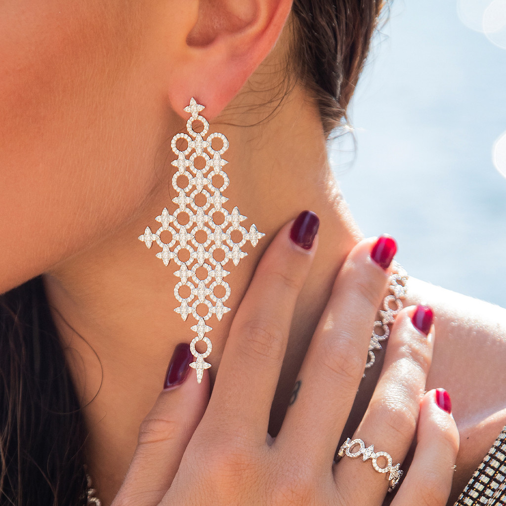 สร้อยคอมิกค์และต่างหู APM Monaco สไตล์ใหม่ ดีไซน์เรียบหรูด้วยลายดาววงกลม