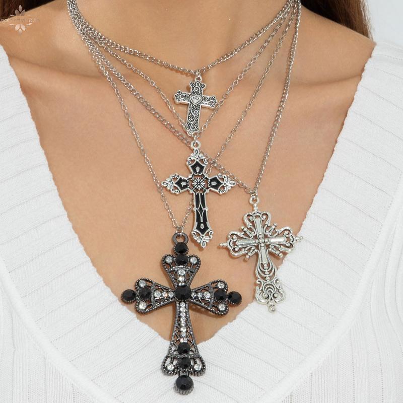 Nf Gothic Hollow Out Studded Cross จี้สร้อยคอชุด Y2K ส่วนบุคคล Thorn Love ลูกปัดสีดําซ้อนสร้อยคอชุด 