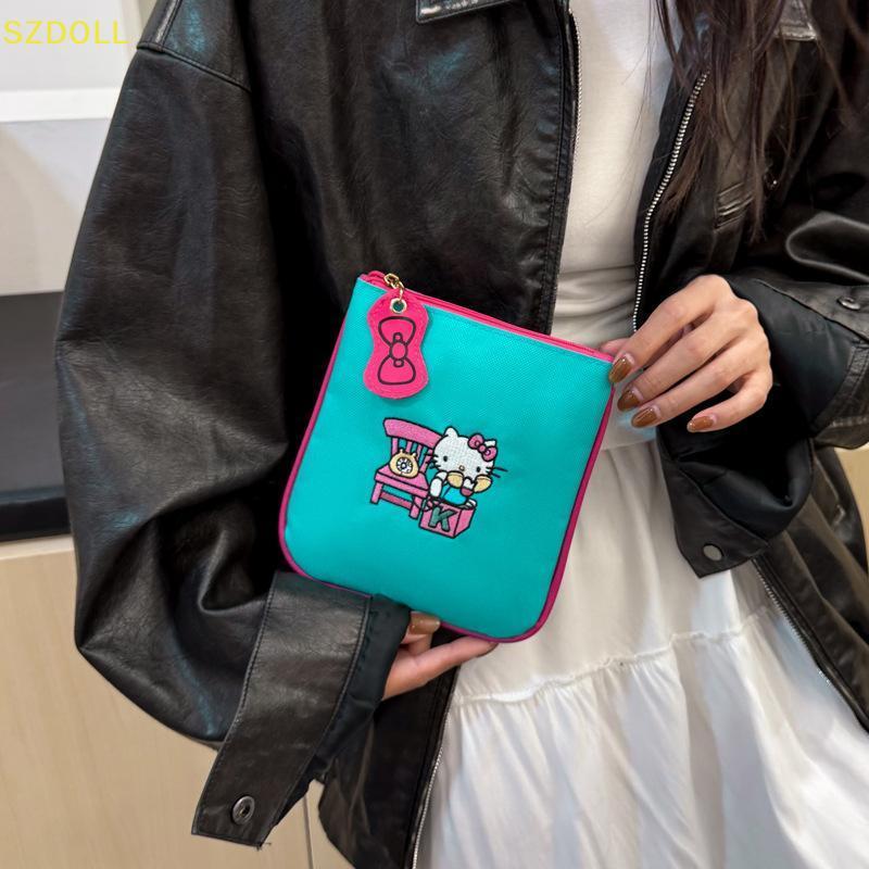 กระเป๋าคลัทช์ Hello Kitty น่ารัก สำหรับเก็บเครื่องสำอางและของใช้อเนกประสงค์