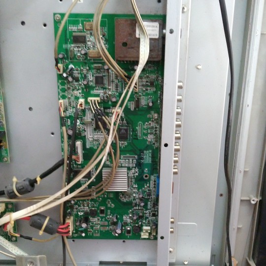 เมนบอร์ด Comfort LC32BT20/46BT20/37BT20/32BT11/42DS30D/42BT2635009459