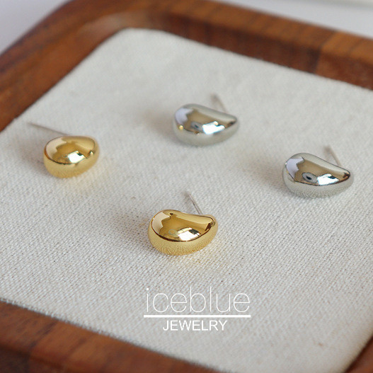 【iceblue】ต่างหูติดติ่ง S925 เงินแท้ทรงหยดน้ำเล็ก ชุบทองคำขาว 18K สไตล์ยุโรปและอเมริกา สำหรับผู้หญิง E133