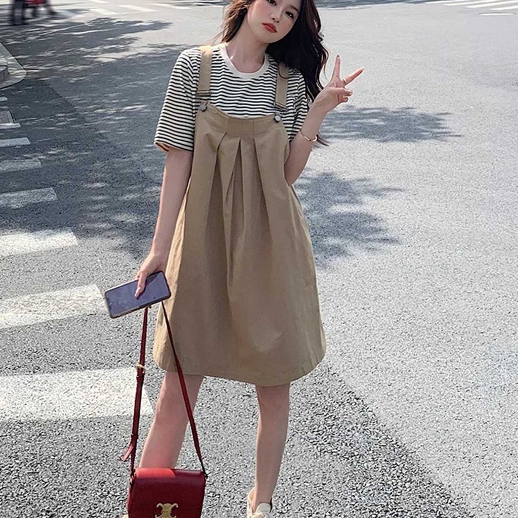 ชุดแฟชั่นสำหรับคุณแม่ตั้งครรภ์  เสื้อยืดแขนสั้นลายทาง + กระโปรงทรงหลวมติดสายเอี๊ยม  ชุดสองชิ้น