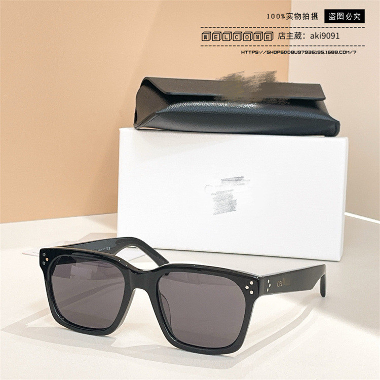 แว่นตากันแดดน้ำหนักเบาสำหรับผู้หญิง ดีไซน์แฟชั่น กรอบสี่เหลี่ยม CL40248