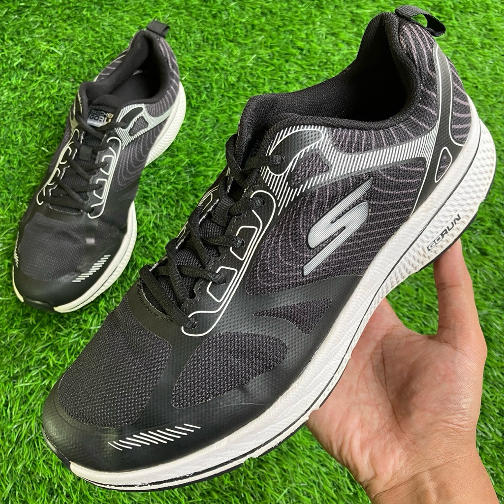 Skchrs Consistent Go Run Low size 44 รองเท้าวิ่ง