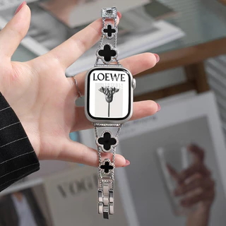 Clover Charm สายคล้อง + เพชรสําหรับ Series 11 10 9 8 7 6 5 SE 4 3 2 1 Ultra 3 2 Hollow ฝาครอบ iWatch 46 มม.42/49/45/41/40 มม.44 มม.38 มม.42 มม.ส่องแสง Band + Shining Diamond Case