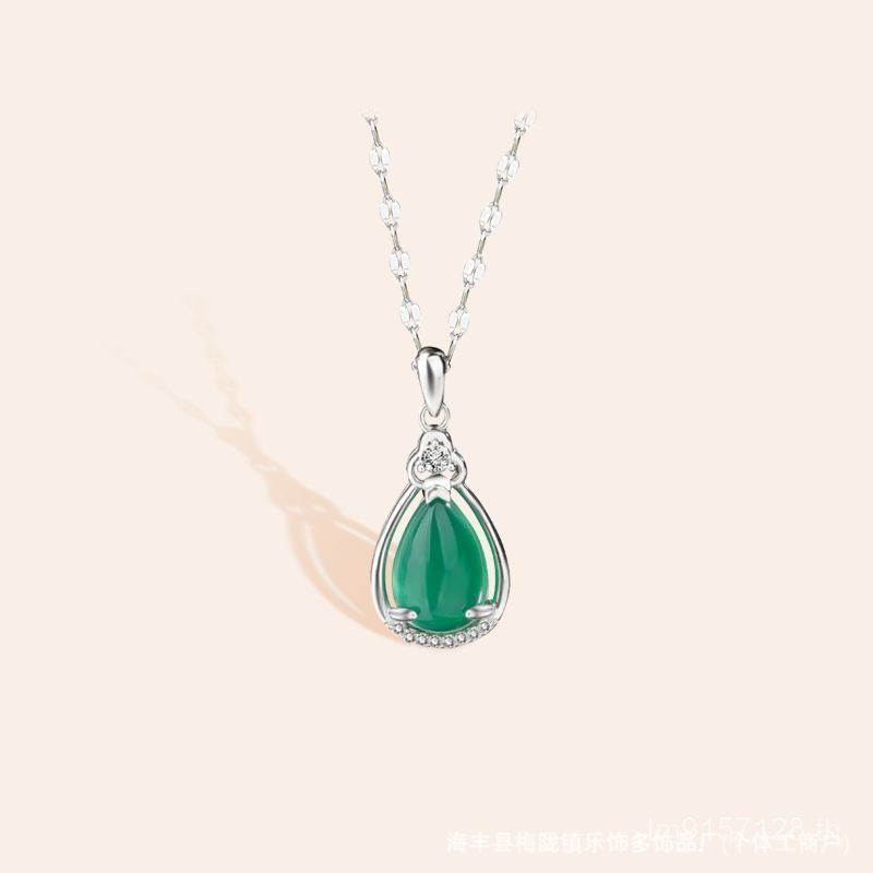 จัดหา s925 จี้ธรรมชาติ Drop-Shaped Chrysostase ฝังเงินอาเกตสร้อยคอผู้หญิงจี้สดเงินสเตอร์ลิง Chalcedo
