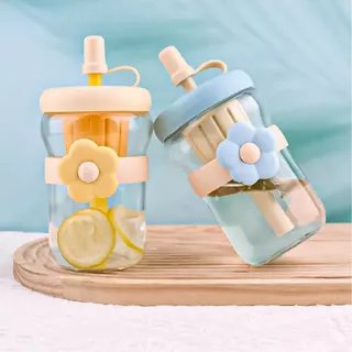 สไตล์ INS หลอดดูด แก้ว 500ML สไตล์มินิมอล แก้วน้ำลายดอกไม้ พร้อมหลอด ช้อน และที่กรองชา มีสไตล์ ใช้ได้ทุกโอกาส