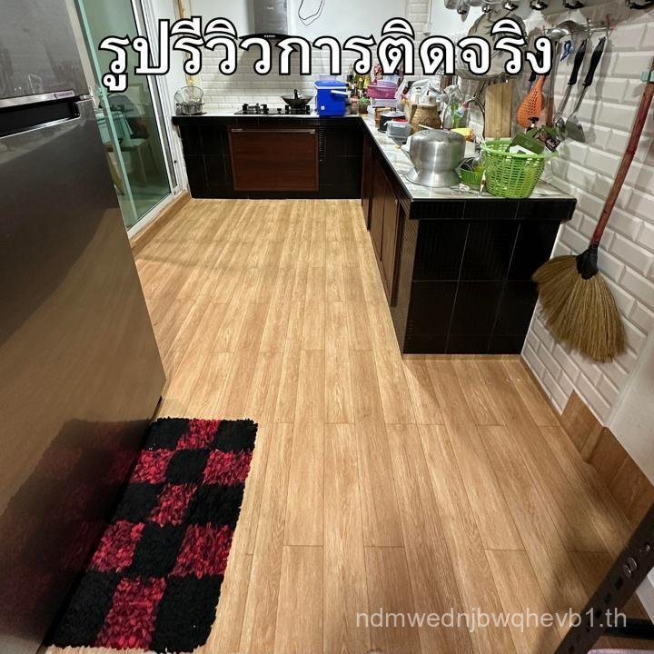 วอลเปเปอร์ติดพื้น ลายไม้ ขนาด60x300เซน กันลื่น ติดง่าย แถมฟรีแผ่นรีด หนาทนทาน มีกาวในตัว กันน้ำ สติก