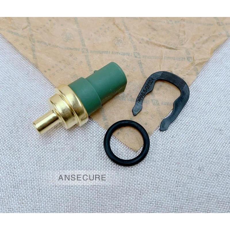 เครื่องยนต์ Coolant Temoerature Sensor 4-Pin สําหรับ Audi A2 A3 8L A4 B5 B6 B7 A6 C5 A8 D2 TT  05991