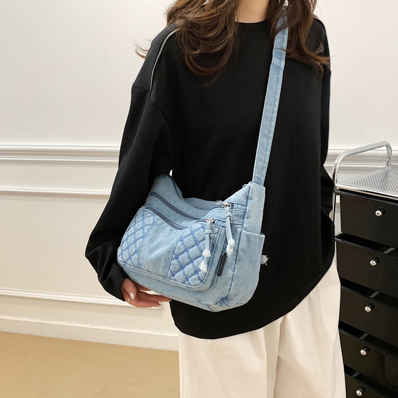 กระเป๋าสะพายไหล่ผ้ายีนส์สำหรับวัยรุ่นผู้หญิง สไตล์ใหม่ ใช้งานได้หลากหลายโอกาส