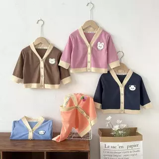 MooDeng Baby เสื้อกันหนาวเด็กหญิง ผ้าลูกฟูก นิ่มใส่สบาย เสื้อแขนยาว สีสดใส น่ารัก กระดุม ลายน่ารัก
