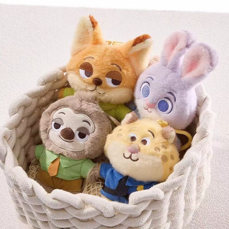 Zootopia ตุ๊กตาตุ๊กตา Zootopia Judy Nicholas Sloth Clawhauser ตุ๊กตาของเล่นจี้ขนาดเล็กของขวัญวันเกิด