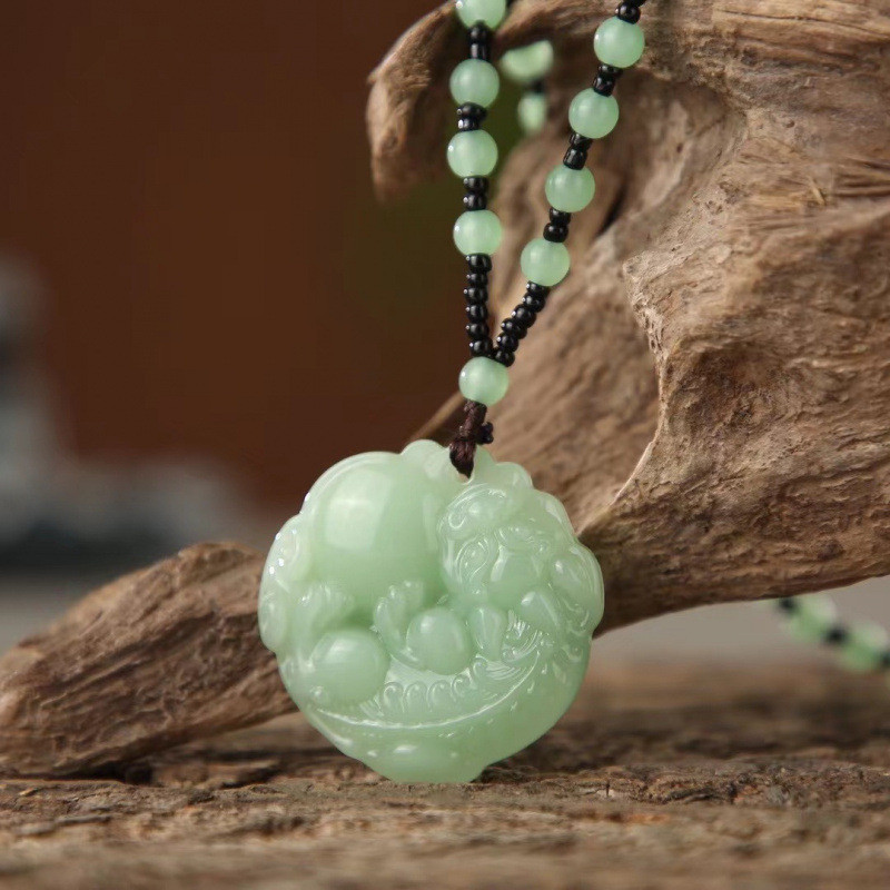 จี้พิซู่หยอดสมบัติ เลียนแบบHetian Pei สไตล์คล้องคอ โทนสีอ่อนสีขาว