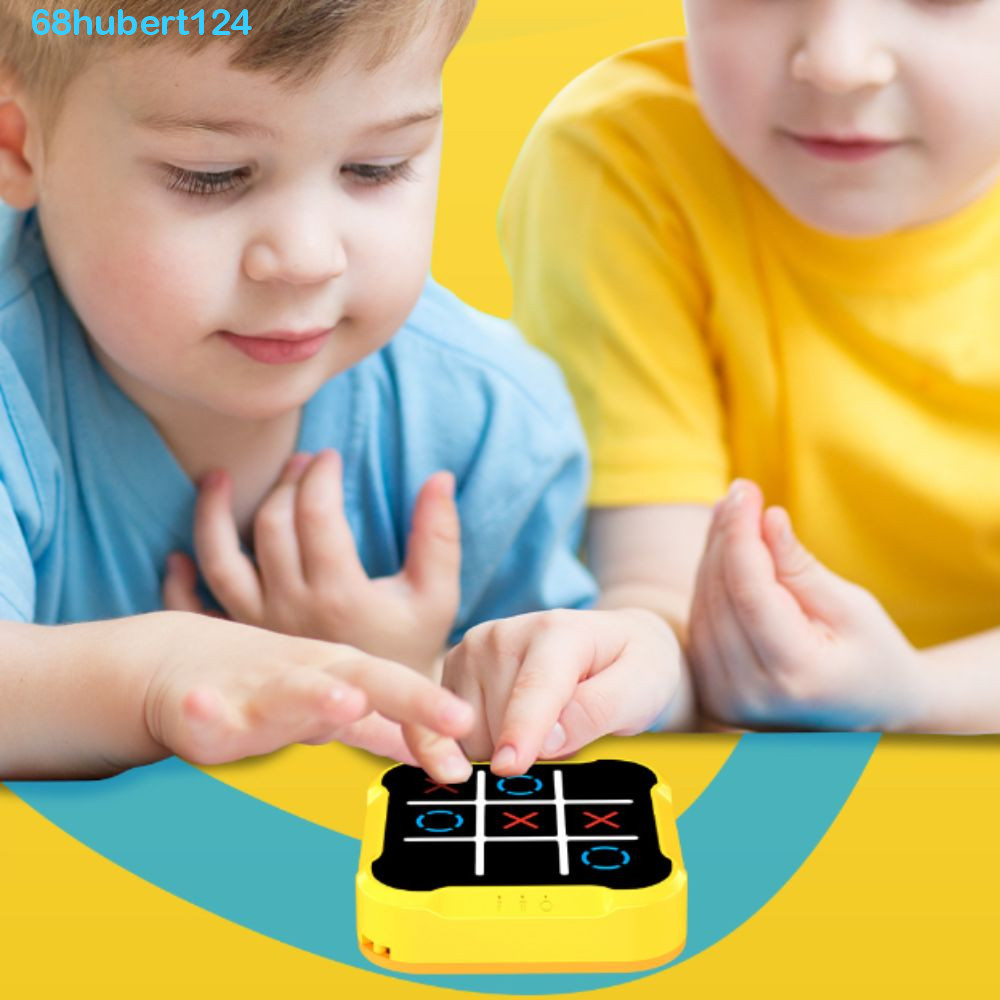 HUBERT TIC-TAC-TOE, 3-in-1 Montessori Handheld Bolt Game