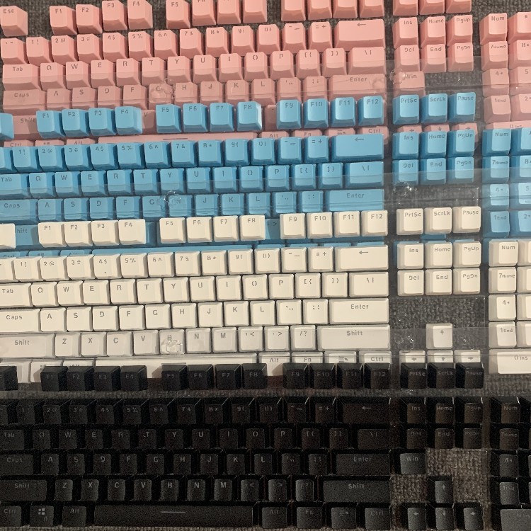keycap keycap ไฟลอด Rk โรงงานต้นฉบับ Punk Keycap คีย์บอร์ดแบบกลไก abs สีดําโปร่งแสงรอบ Non-dropping 