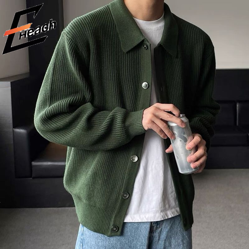 เสื้อคาร์ดิแกนถักสำหรับผู้ชาย สีทึบ หนาและสวมใส่ง่าย เหมาะสำหรับเป็นเสื้อกันหนาว