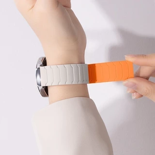 สายรัดซิลิโคนอ่อนนุ่มสําหรับ Redmi Watch 6 5 4 Magnetic Band สร้อยข้อมือกีฬาสําหรับ Xiaomi MiBand 9 Pro/8 Pro สายรัดข้อมือ