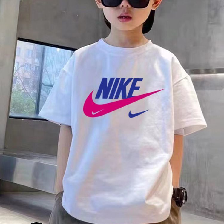 ชุดเด็ก เสื้อยืดแขนสั้นผ้าฝ้ายบริสุทธิ์สำหรับเด็กผู้ชาย ฤดูร้อน 2025 เสื้อแบรนด์ทันสมัยสำหรับเด็กอายุ 2-12 ปี