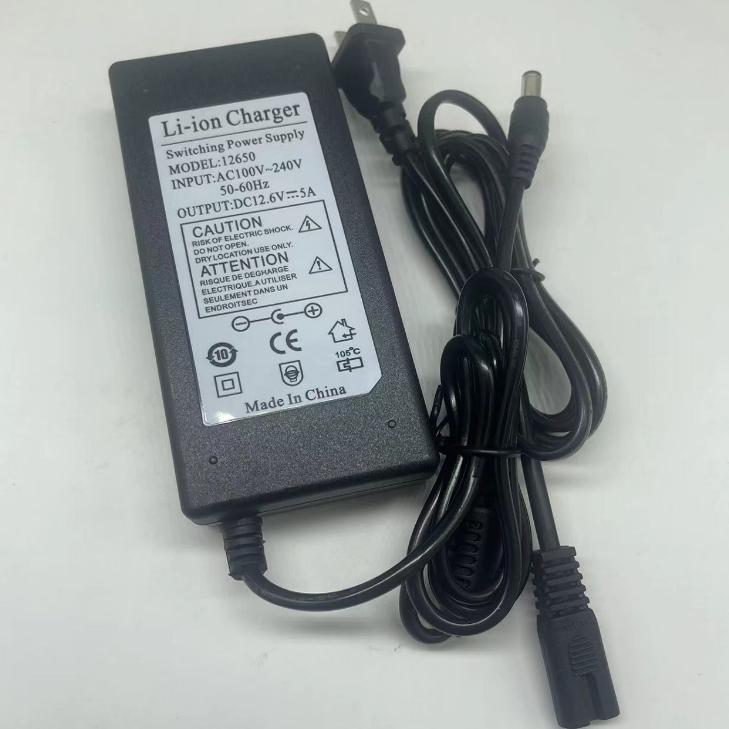 Chuangwei Times Outdoor Power Bank 450W500W650W800 ชาร์จแรงดันไฟฟ้า 12.6V5A แหล่งชาร์จอะแดปเตอร์