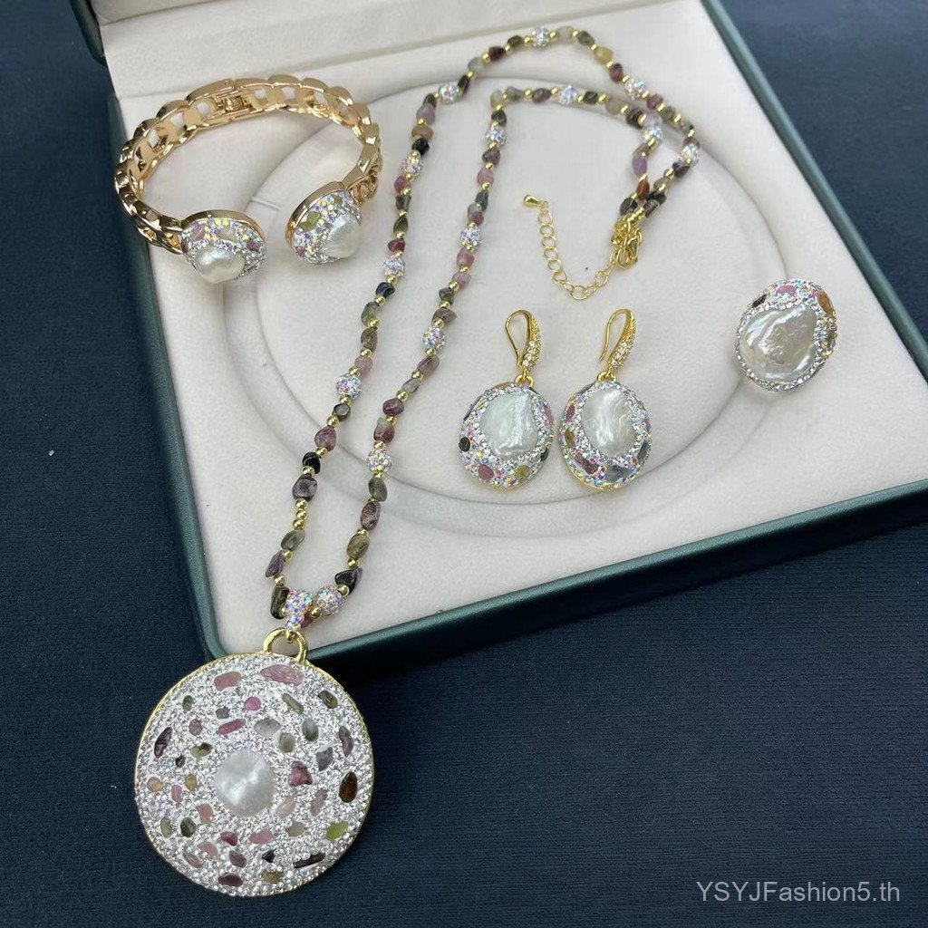 ชุดทัวร์พร้อมมาลัยมุกธรรมชาติแท้