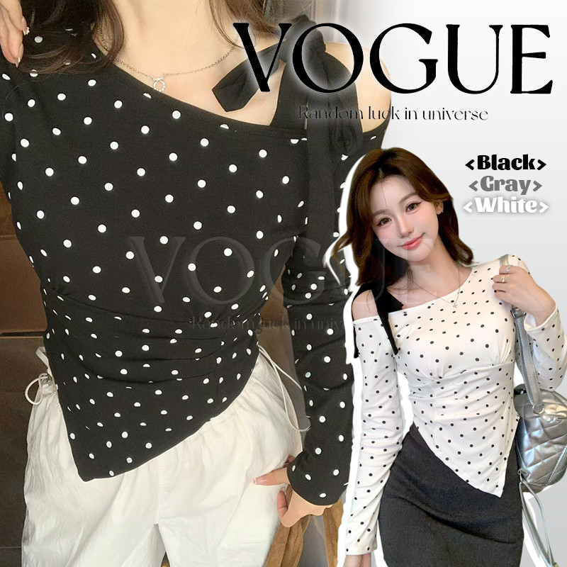 Vogue🌟พร้อมส่ง🌟 เสื้อยืดแขนยาว ดีเทลแต่งเพิ่มเปิดไหล่ ลายจุด เสริมฟองน้ำใส่สบาย (FY5582)