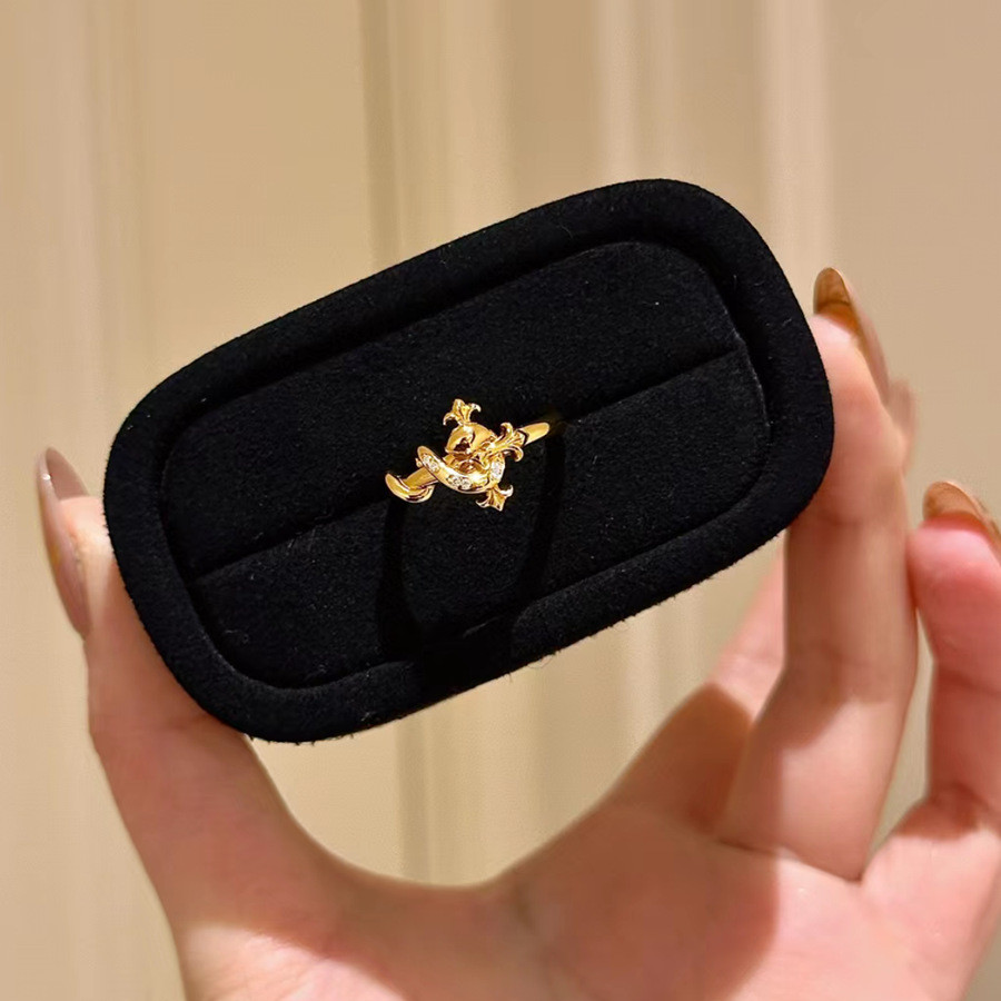 สร้อยคองู Iris Cross Light แบบหรูหราสำหรับปีงู LYAJIE2511