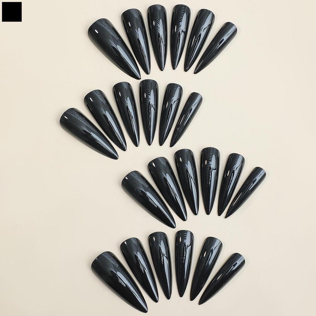 เคล็ดลับปลายแหลมสีดําเล็บปลอมสีทึบสไตล์เรียบง่ายเล็บปลอมแบบถอดได้สําหรับร้านเสริมสวยและผู้หญิง Naive
