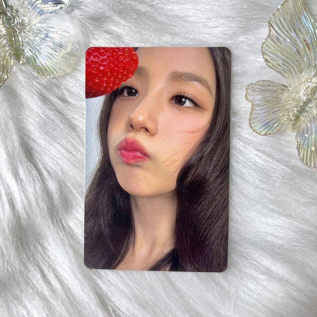 Kim Jisoo Jisoo Photocard ของแท้ฮ่องกงประชุมสตรอเบอร์รี่ Duzui Show