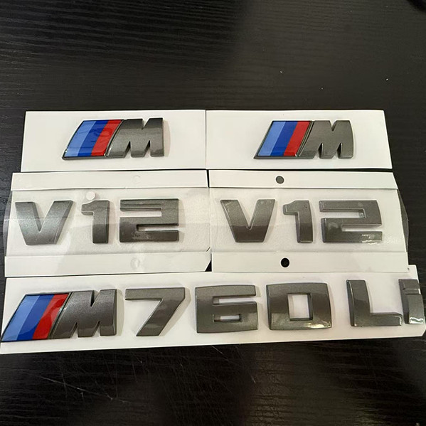 เหมาะสําหรับ BMW สีเทา M760Li โลโก้รถ BMW M760Li V12 โลโก้รถ Word โลโก้ด้านข้าง