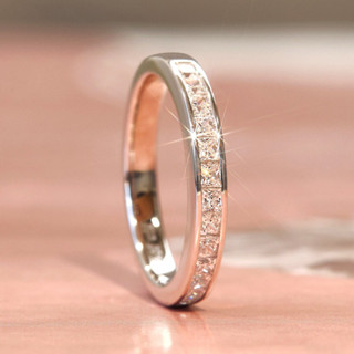 แหวนหญิงฝังพลอยเพทายและไซรอน สร้างความแวววาวและความสวยงาม สว…