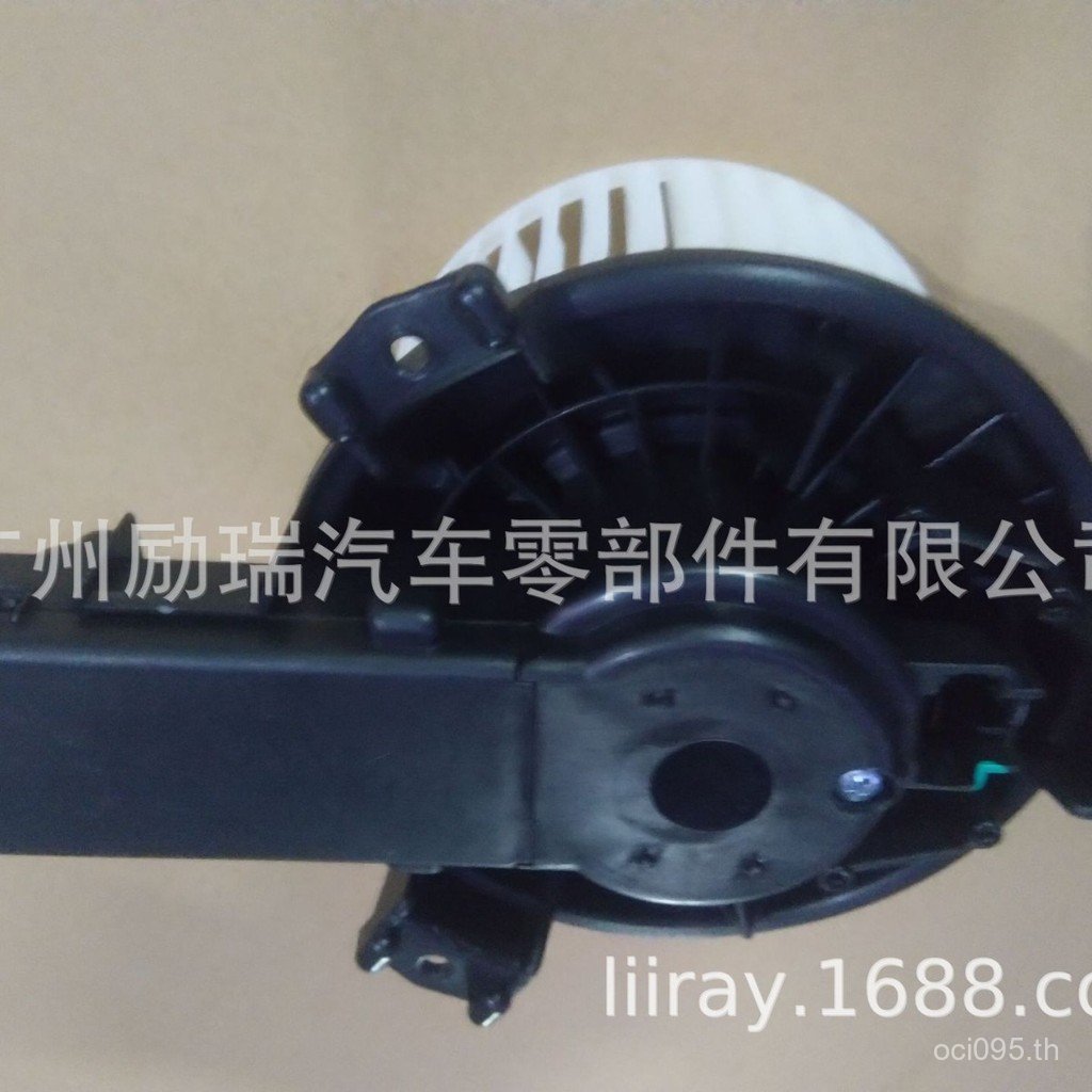 คาร์เตอร์ Toyota 0770AE272700- 0101 เครื่องเป่าลม 330D เหมาะสําหรับรถ 12V เครื่องปรับอากาศ VIGO KW10