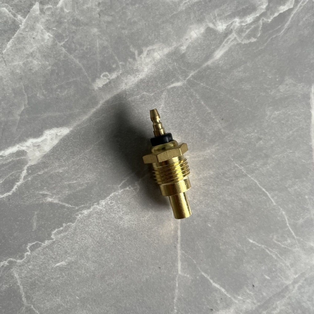 รถขุด Yangma 17 เซ็นเซอร์อุณหภูมิน้ํา Yangma 3TNV70 3TNV76 เซ็นเซอร์อุณหภูมิน้ํา